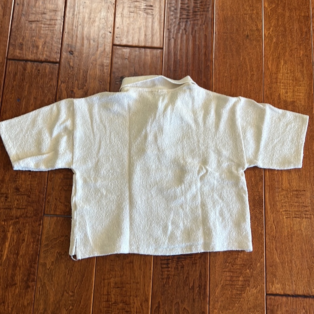 Cropped Collared Top - Picture 2 of 6